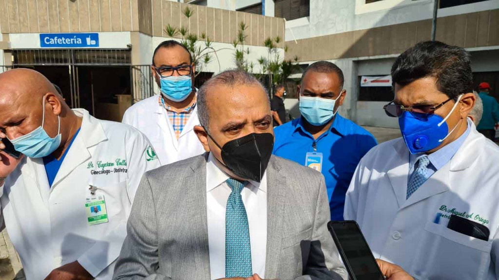 Ministro de Salud dice “Las galleras no van; galleros que respeten las normas o pagarán las consecuencias” Plutarco Arias MSP large