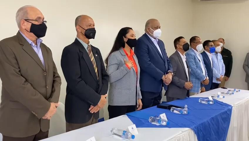 Ministro de Educación anuncia contratación de internet para escuelas con ahorros de Fondos Descentralización RECORRIDO REGIONALES large