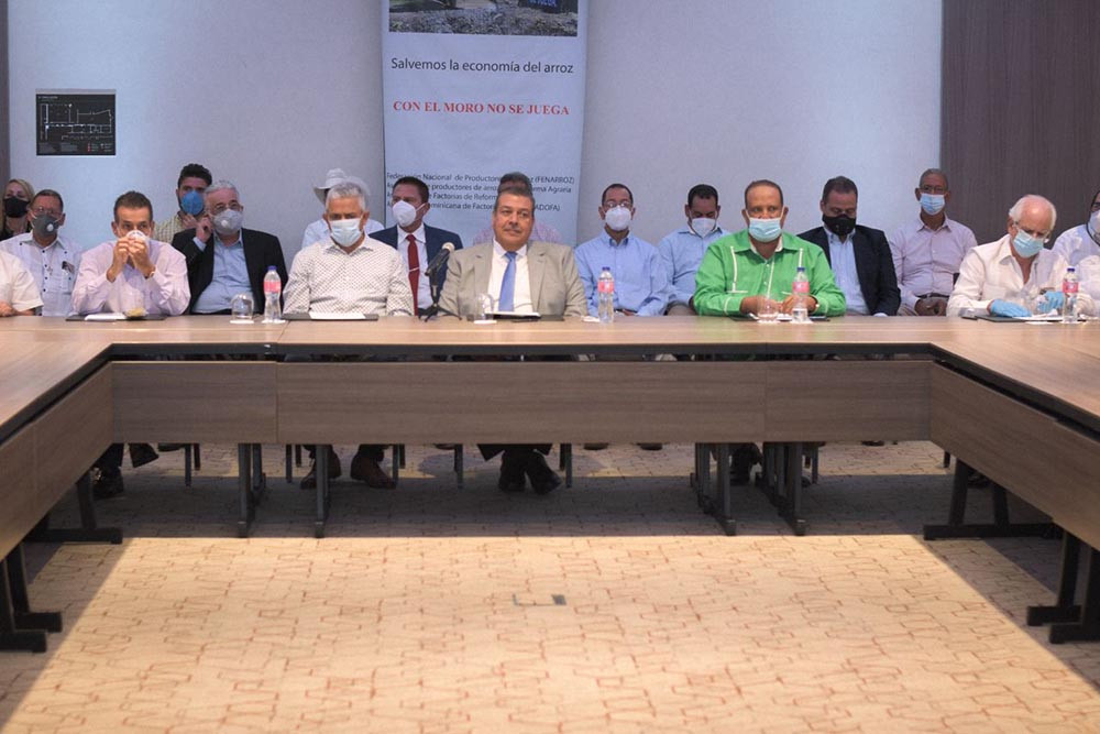 Arroceros y autoridades coordinan esfuerzos para salvar la economía del arroz RPArroz large