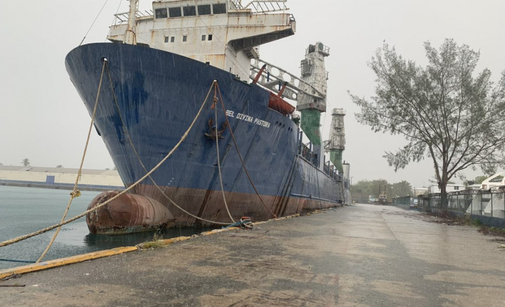 Apordom traslada embarcación llevaba 7 años en puerto Boca Chica barco 1140x694 1 large