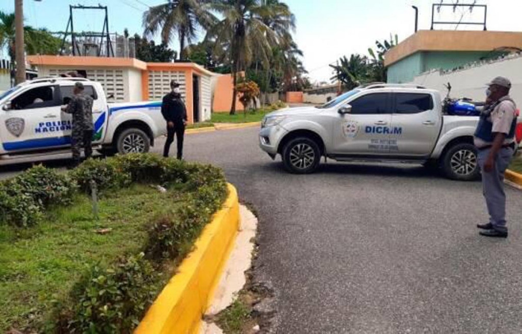 cuádruple crimen large