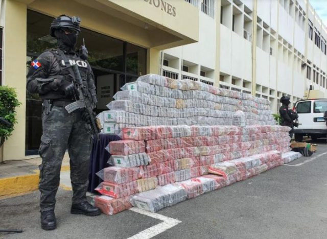 DNCD incauta 1,747 paquetes de supuesta cocaína, en el Puerto de Haina Oriental