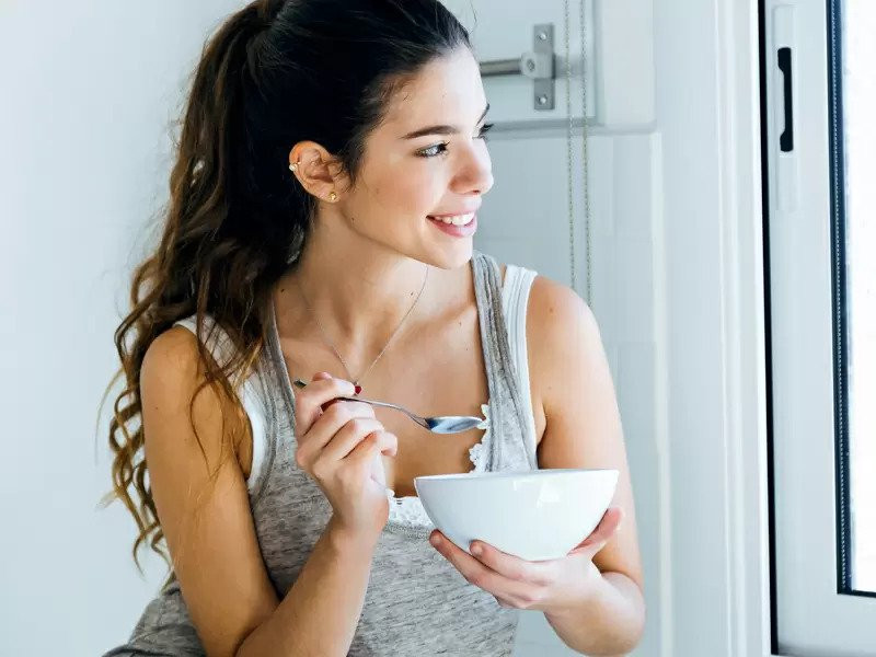 10 alimentos que ayudan a relajarte ezgif 3 b4b507fc8d9f large