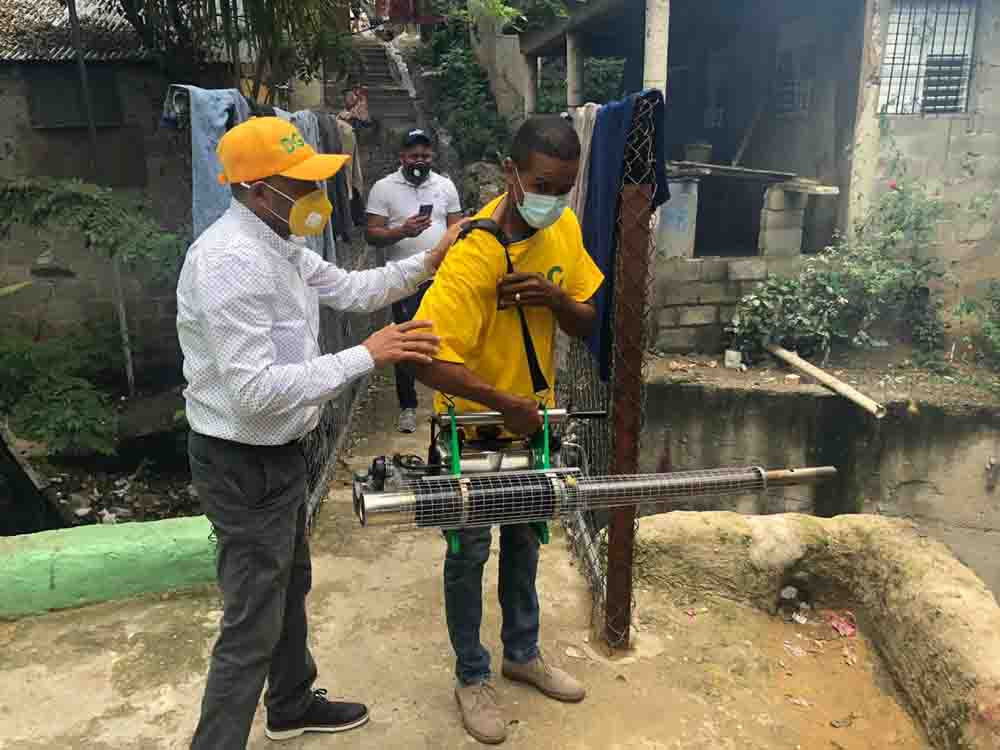 fumigación en los Sectores de Villa Olga y Amansa Tiguere1 large