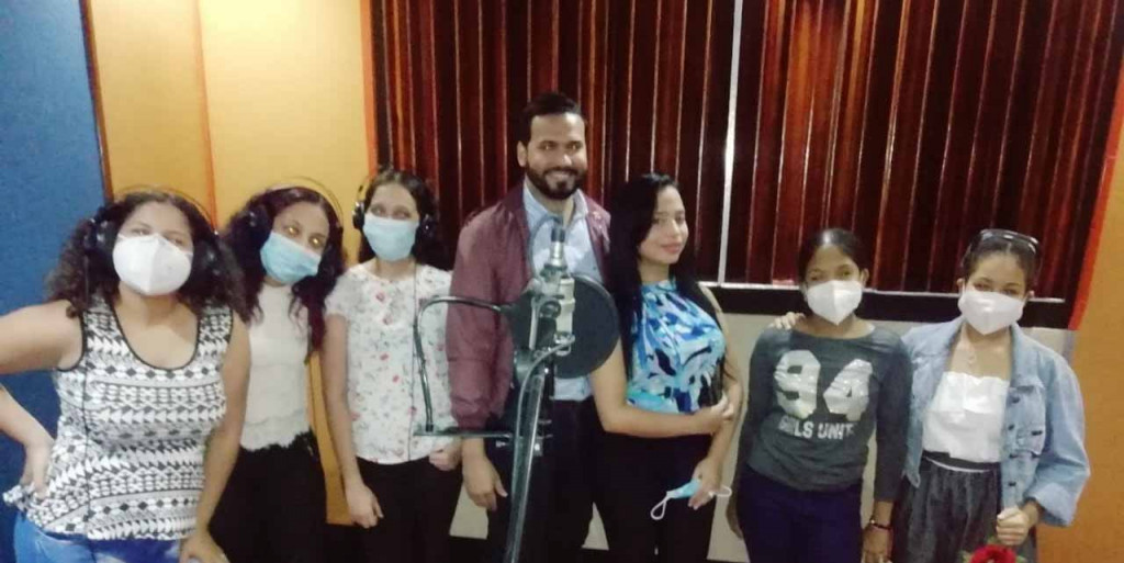 Director Juventud Sector Externo inaugura Sesión Grabación Voces tema musical “Marca País” musical Marca País large