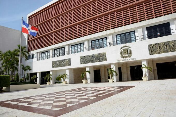 Suspenden temporalmente la entrega de bonos navideños entre senadores 202012181536571 large