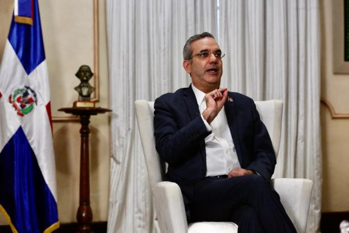 Abinader se reúne con funcionarios vinculados a los sectores productivos 424f8024 whatsapp image 2020 12 10 at 6 35 56 pm 5fd2a46e3b986 681x454 1 large