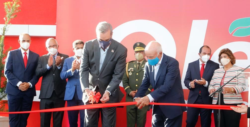 Abinader apoyará empresas que sean ejemplo de superación large