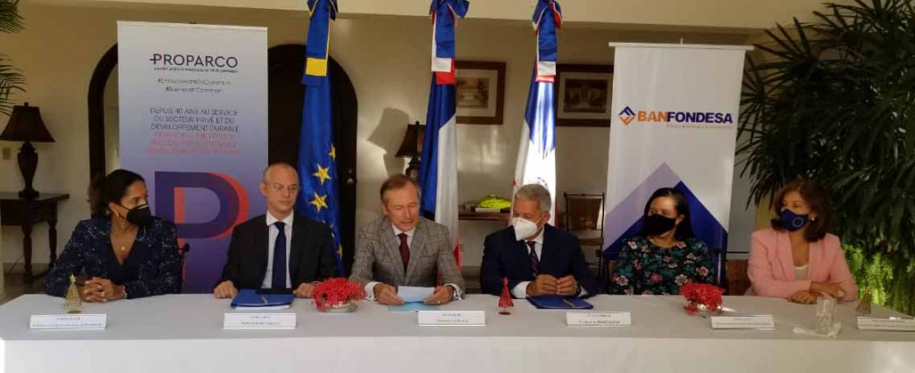 BANFONDESA Y PROPARCO firman acuerdo large