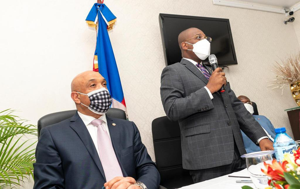 Canciller de Haití, Claude Joseph, se reúne con la diáspora haitiana en Santo Domingo Claude Joseph se dirige a la diáspora large