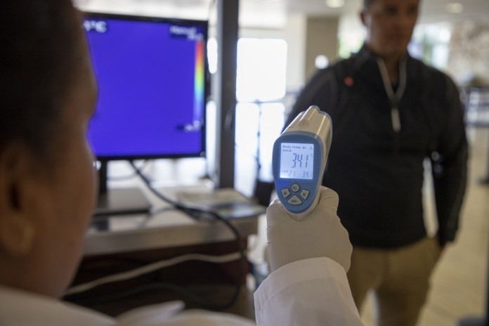 Coronavirus RD Aeropuerto large