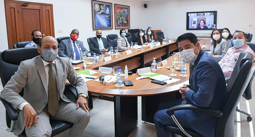 DGII, MEPyD y JICA evalúan avances de Proyecto de Cooperación Internacional DGII large