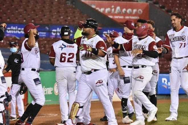 Gigantes del Cibao vencen Estrellas 1 large