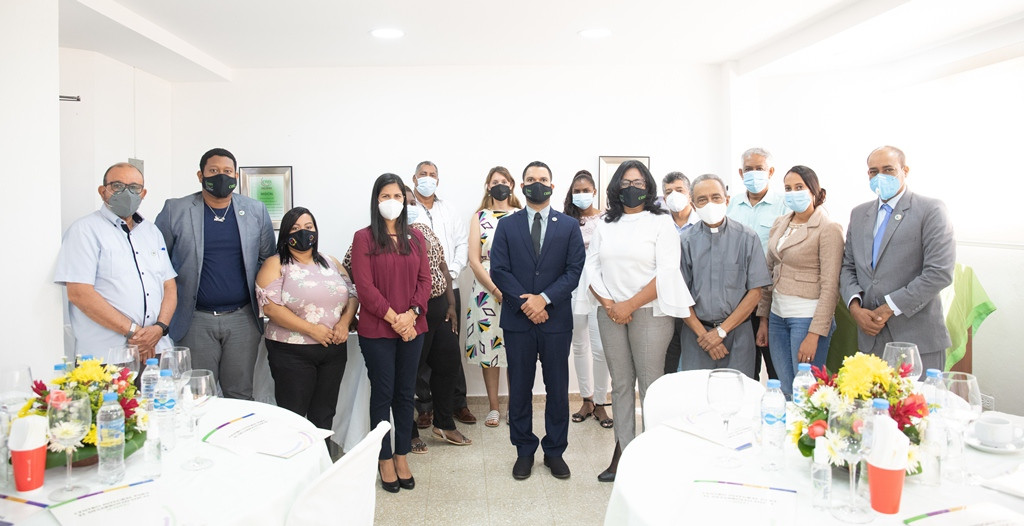 Gobiernos locales large