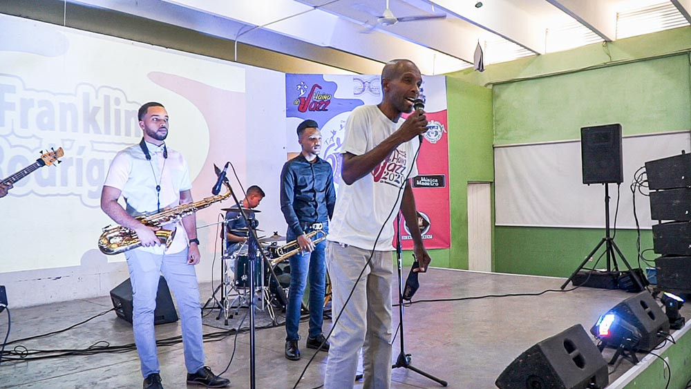 Haina de Jazz large