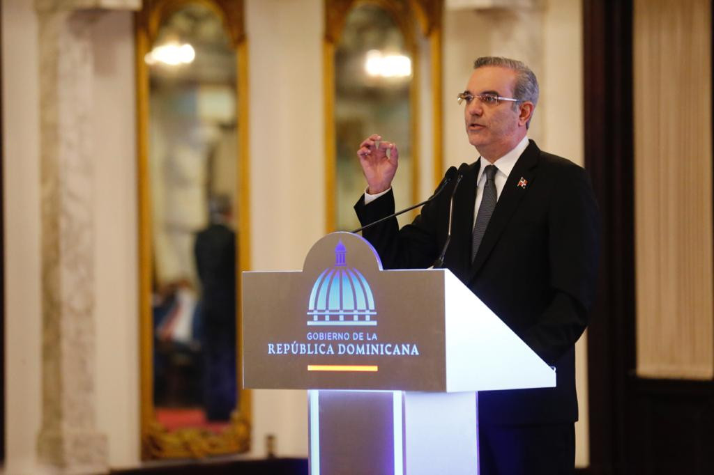 Luis Abinader presidente RD large