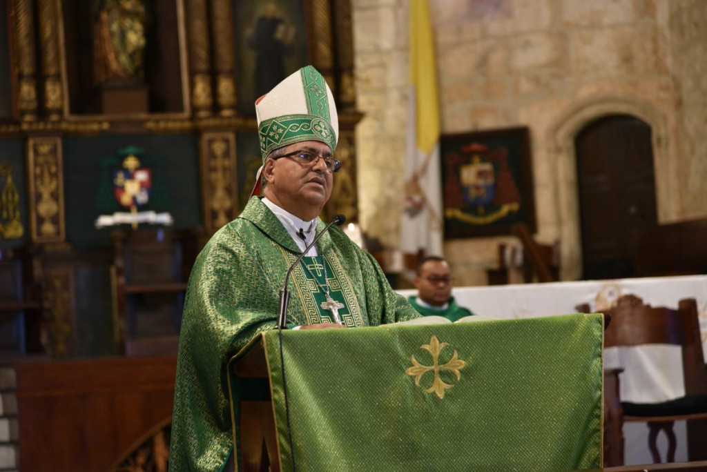 Monseñor Ramón Benito Ángeles large