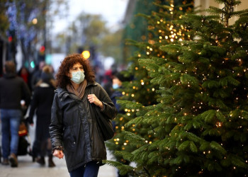 OMS recomienda mascarillas para las reuniones de Navidad y Año Nuevo en Europa