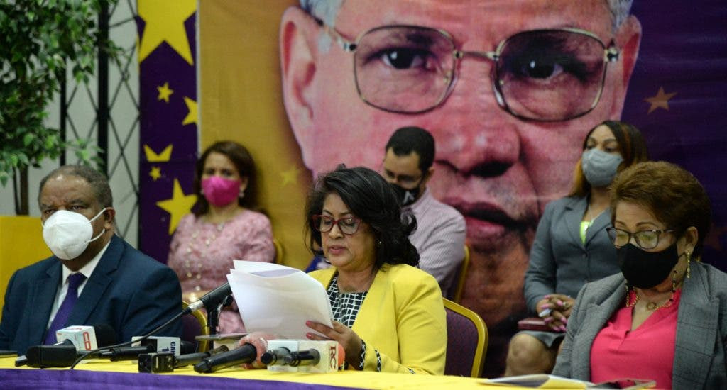 ¡Salida salomónica! PLD reelige a todos los miembros de su CC y amplía su matrícula a 955 miembros PLD reelige a todos los miembros de su Comite Central large