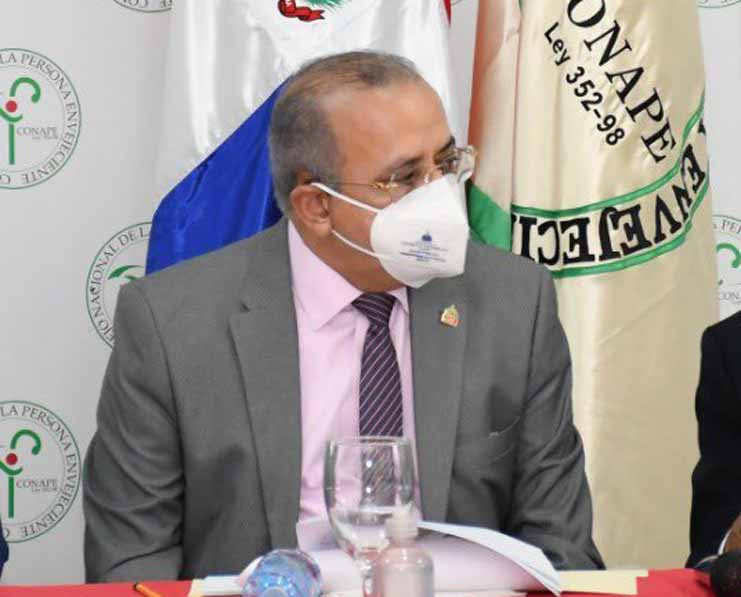 Ministro de Salud advierte a la población medidas serán más restrictivas Plutarco Arias y Kelvin Peralta large