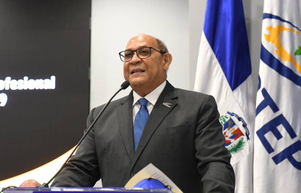 RAFAEL SANTOS BADÍA DIRECTOR GENERAL DEL INFOTEP large