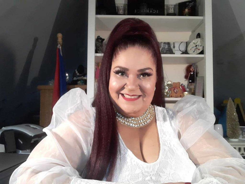 Raquel Maldonado large