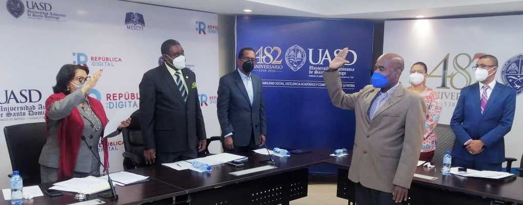 Consejo Universitario UASD juramenta a Reynaldo Aybar Reynaldo Aybar juramentado uasd large