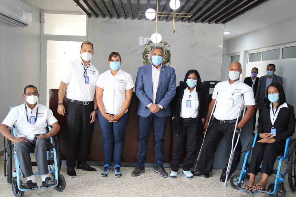 Senador Franklin Romero felicita a los Discapacitados en su día large