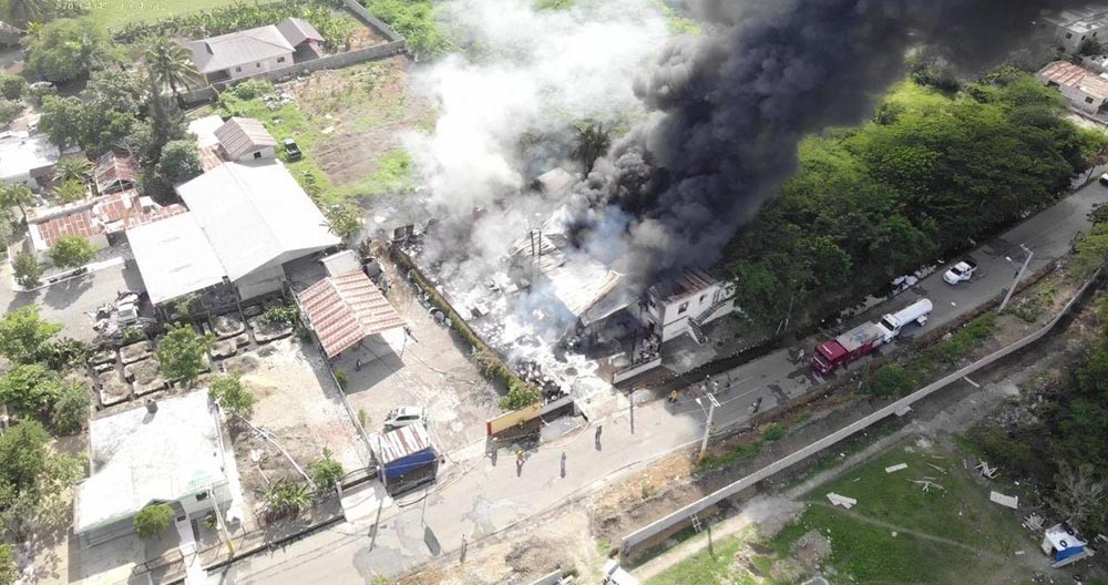 Sistema 9 1 1 en incedio de Santiago large