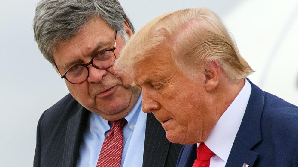 Trump y William Barr large