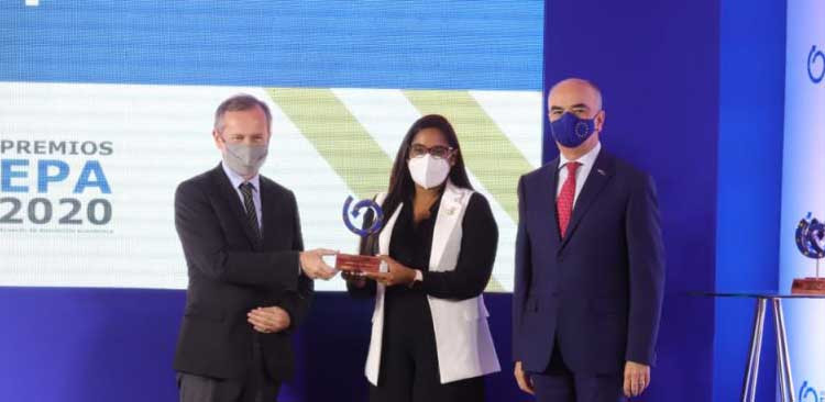 Unión Europea premia a Intellisys large