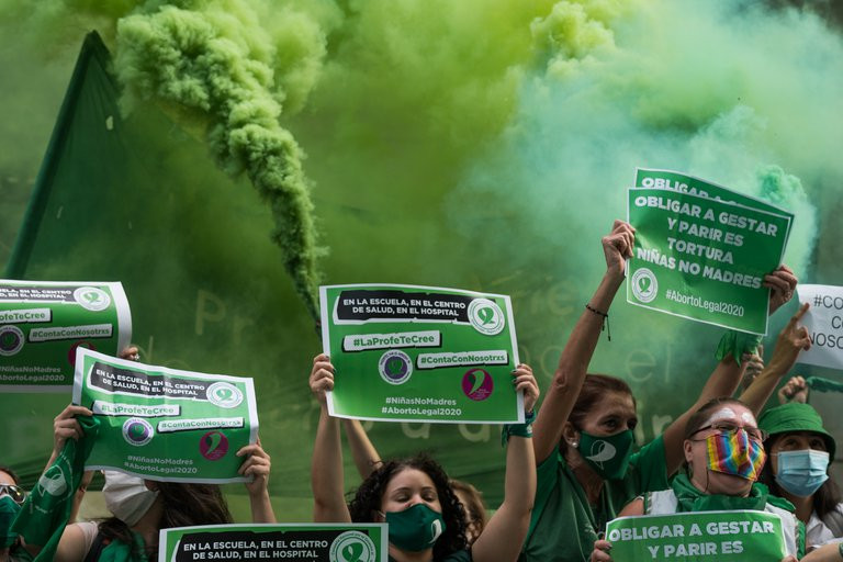 aborto es legal en la Argentina large