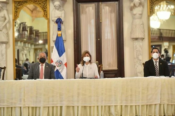 Toque de queda de 7:00 de la noche a 5:00 de la mañana; incluyendo días de Navidad y Fin de Año ezgif 1 2d7982c6117b large