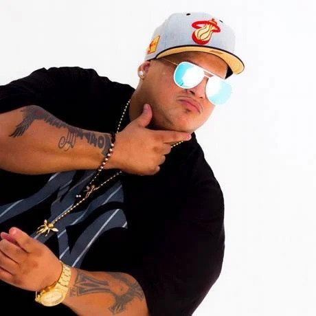 Muere Sandy Carriello, integrante del icónico dúo Sandy & Papo ezgif 3 b9cc87c0b56d large