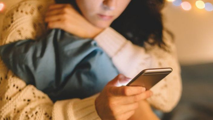 modelo resultó ser una trampa para violación large