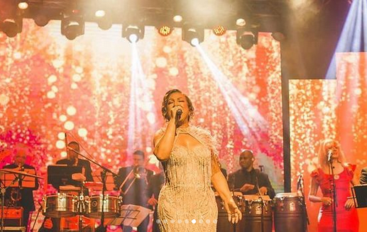 Más 16 mil seguidores alrededor del mundo disfrutaron de la reina del merengue Milly Quezada mq concierto1 large