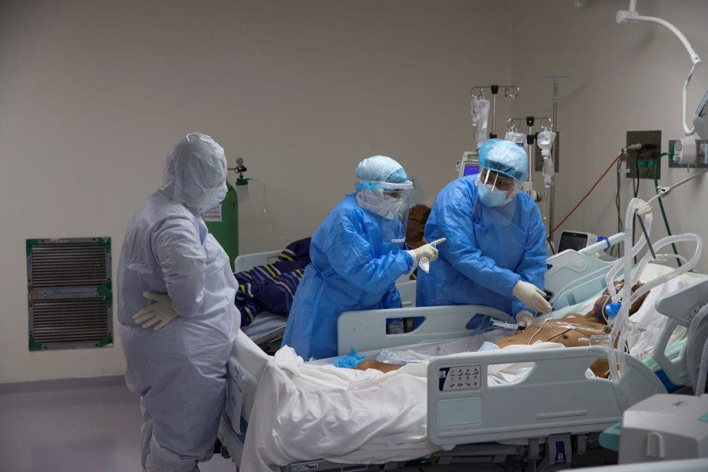 Van 2,291 casos de covid-19 en dos días y el 50% de las camas en UCI están ocupadas pacientes con coronavirus en cecanot 19052020 efe orlando barria 1024x683 3 large