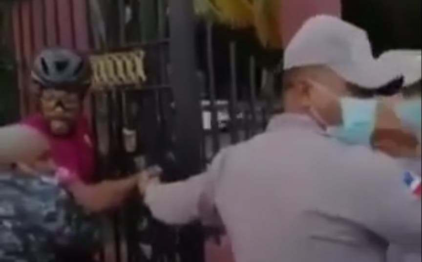 Viral: Policías vs ciclista Ciclista large