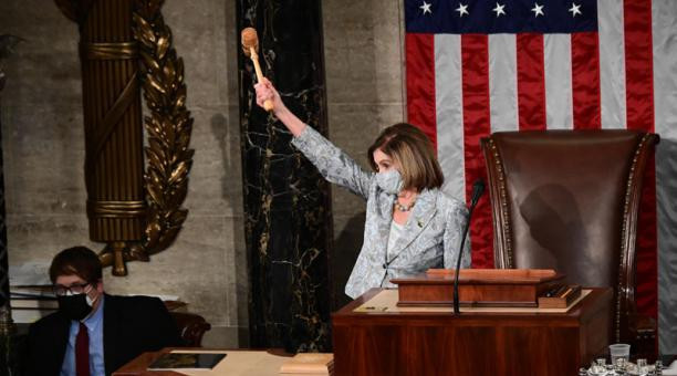 Nancy Pelosi resulta reelegida como presidenta de la Cámara Baja de EE.UU. Nancy Pelosi resulta reelegida large