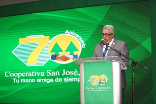 Jose Abelardo Estevez presidente del Consejo de Administracion de la Cooperativa San Jose.