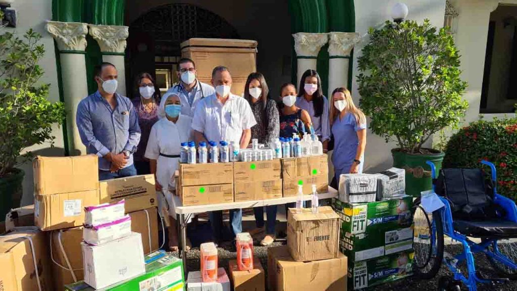Salud Publica entrega donativo a Hospicio San Vicente de Paul