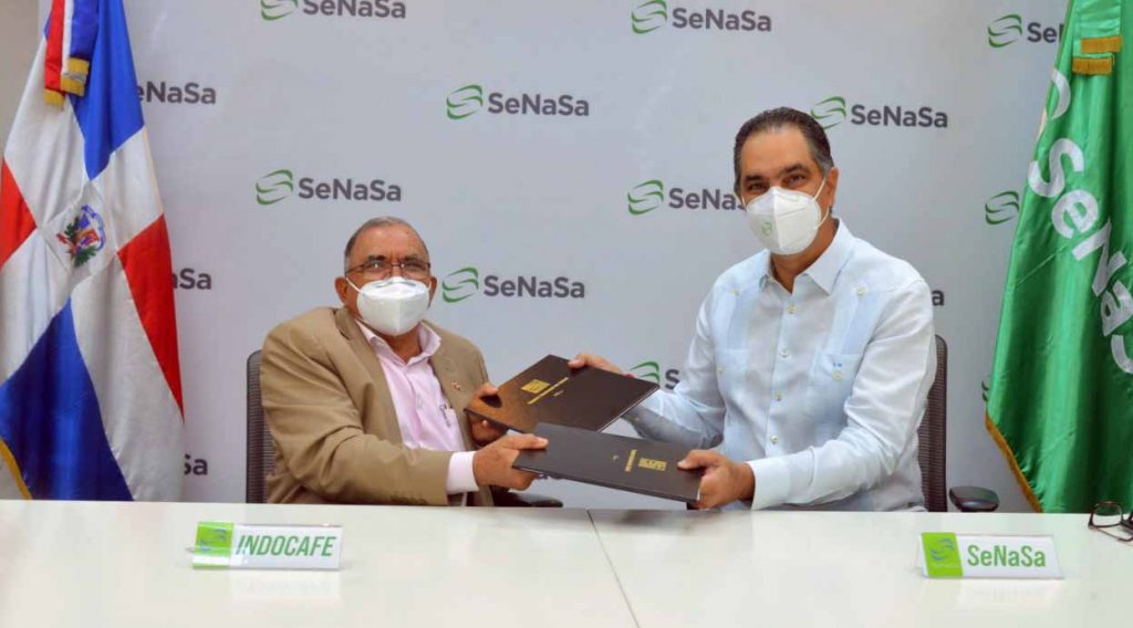 Santiago Hazim director ejecutivo de SeNaSa y el senor Leonidas Batista Diaz