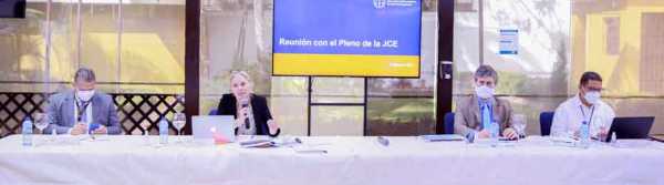 JCE e IFES inician trabajos sobre el diseno del Plan Estrategico1