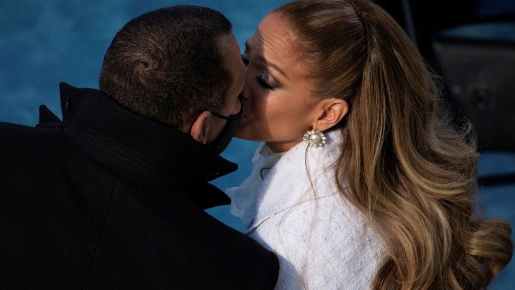 Jennifer Lopez y Alex Rodriguez desmienten su ruptura
