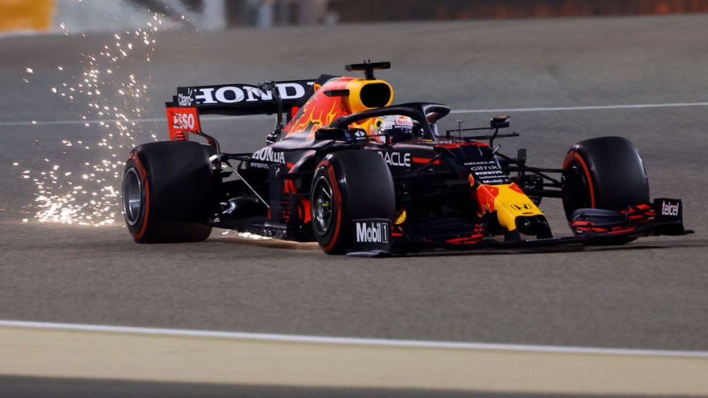 Verstappen somete a Hamilton Carlos Sainz 8o Fernando Alonso 9o