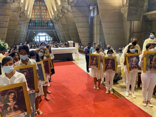 Obispos inauguran Ano Jubilar Altagraciano1