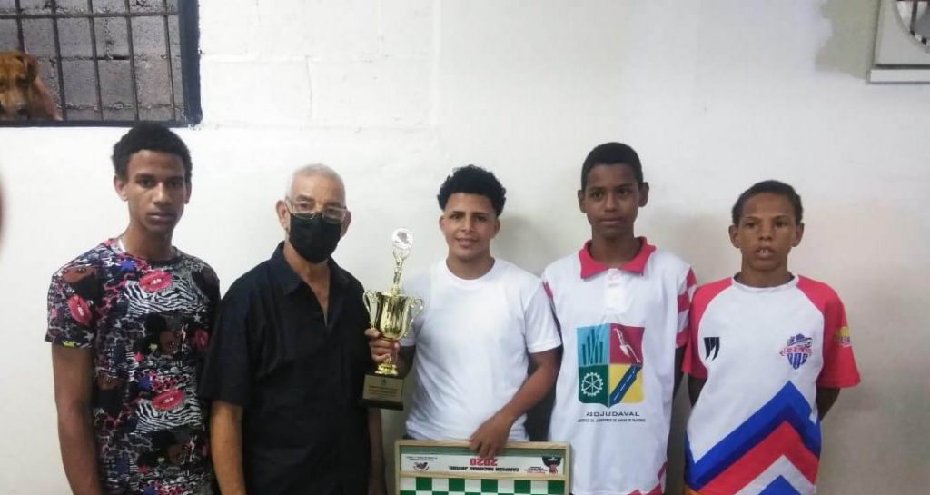 El mocano Albert Pena se corono campeon juvenil del Torneo Nacional tMiguel Lopez