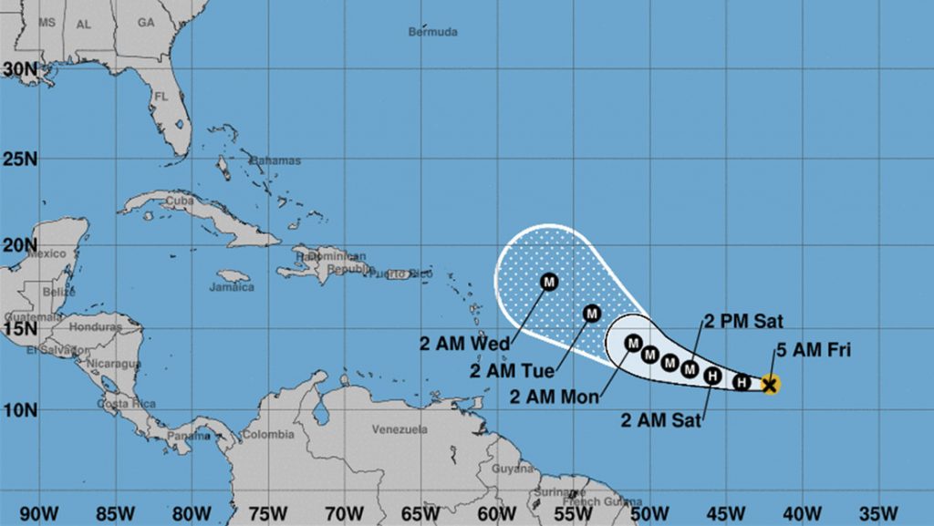 tormenta tropical Sam se convierte en huracan en su camino hacia el Caribe
