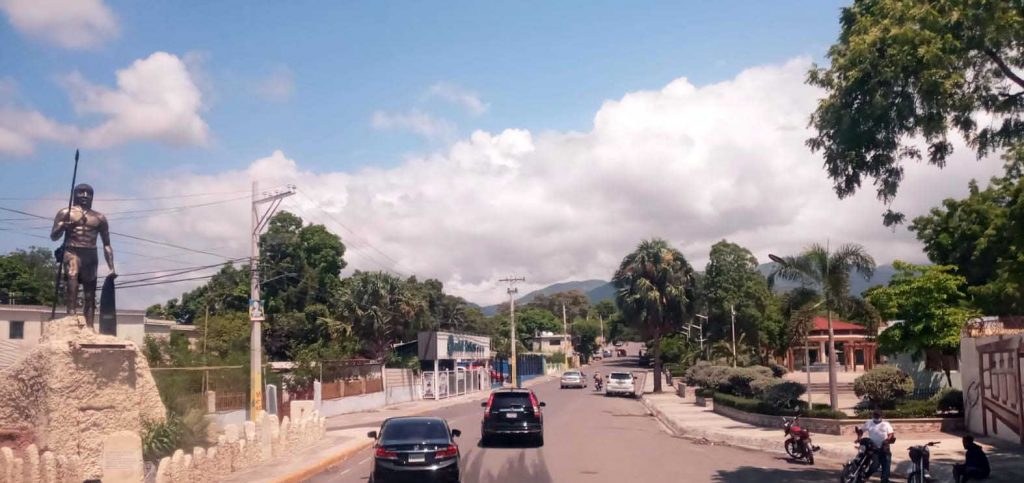 Azua busca mujer para tener hijos y abandonar la preferencia sexual