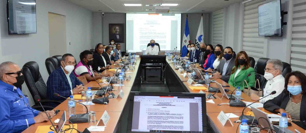 CNSS ratifica acuerdo y amplia cobertura reconstruccion por cancer de mama y trasplante renal